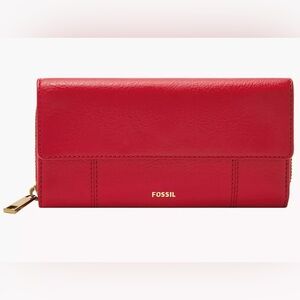 NWOT Fossil Leather Cranberry Red Continental Wallet